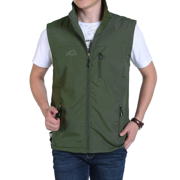 Un model curat de vestă pentru bărbați pentru viața de zi cu zi