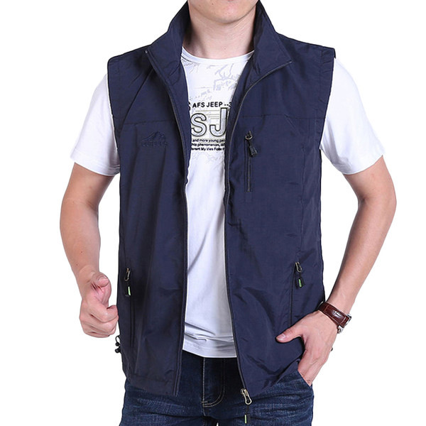 Un model curat de vestă pentru bărbați pentru viața de zi cu zi