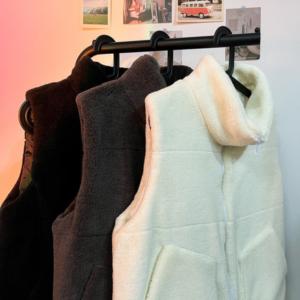 Vyriška pliušinė liemenė su užtrauktuku ir kišene