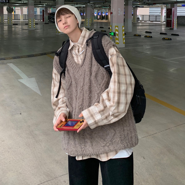 Vestă tricotată pentru bărbați, cu decolteu în V