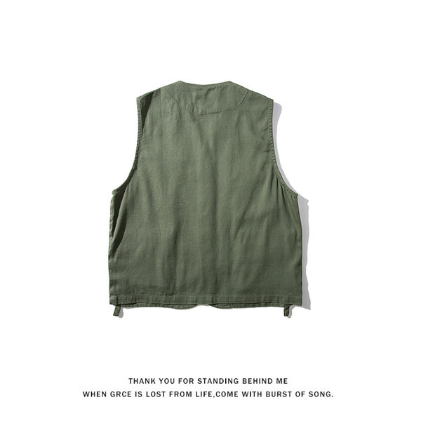 Muški tekstilni jelen sa špicastim izrezom i gumbima