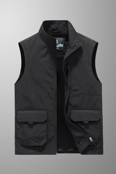 Jednobojni muški prsluk s džepom pogodan za svakodnevni život