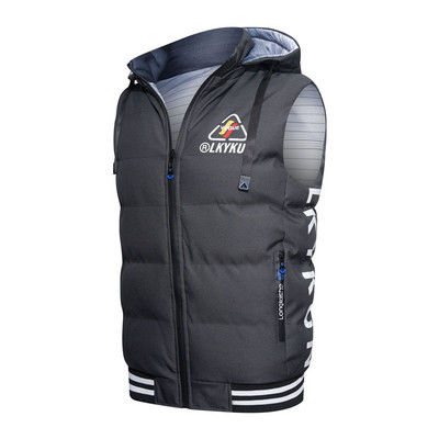 Férfi kapucnis mellény nyakkendővel