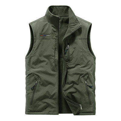 Įvairių spalvų laisvalaikio vyriška liemenė