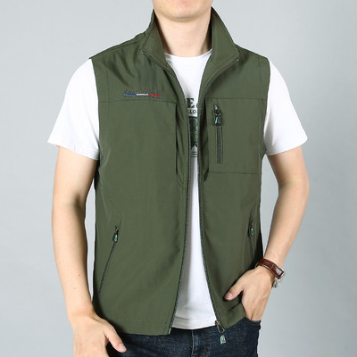 Įvairių spalvų laisvalaikio vyriška liemenė