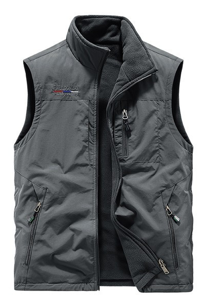 Įvairių spalvų laisvalaikio vyriška liemenė