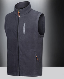 Pavasario ir rudens plonos lauko laisvalaikio aksominės liemenės vyriškos striukės laisva liemenė sportinė arklio spaustuku purtomas paltas