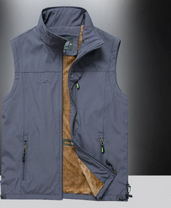 Ανδρικό γιλέκο με πουπουλένια φόδρα και τσέπη