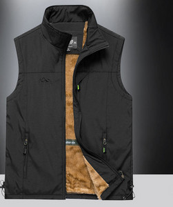 Ανδρικό γιλέκο με πουπουλένια φόδρα και τσέπη