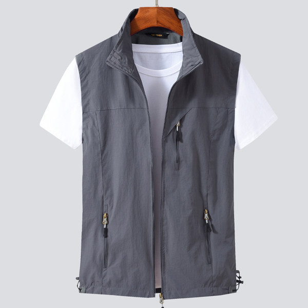 Férfi mellény gallérral és V-nyakkal