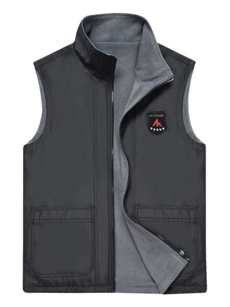 Vestă pentru bărbați cu broderie și căptușeală în puf