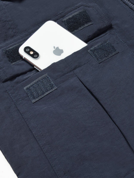 Ανδρικό γιλέκο με επένδυση με ψηλό γιακά και φερμουάρ