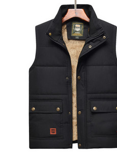 Alkalmi, párnázott férfi mellény