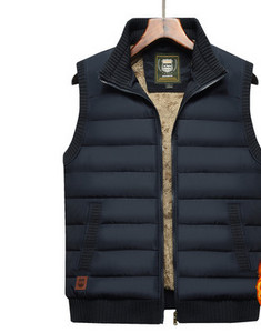 Alkalmi, párnázott férfi mellény