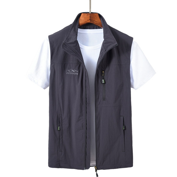 Vestă pentru bărbați cu inscripții brodate și buzunar