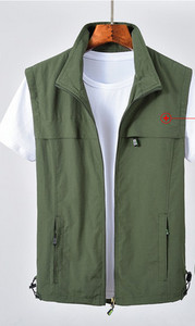 Greitai džiūstanti vyriška liemenė su kišene ir užtrauktuku