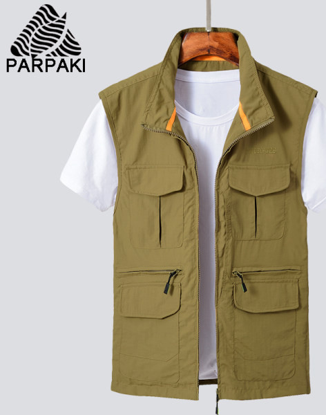 Zsebekkel ellátott, hétköznapi férfi mellény - barna és zöld színben