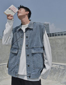 Vyriška džinsinė liemenė su sagomis