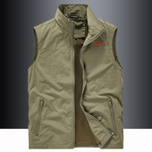 Ανδρικό casual γιλέκο με ψηλό γιακά και λογότυπο