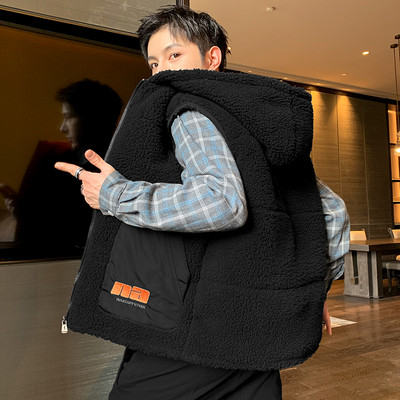 Vyriška pliušinė liemenė su gobtuvu