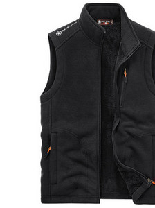 Vesta sport pentru barbati cu buzunare si fermoar