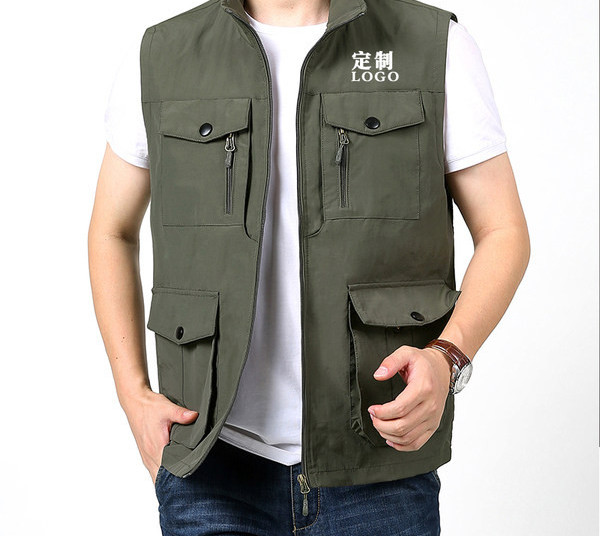 Férfi mellény zsebbel és cipzárral