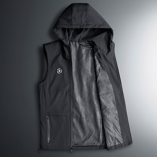 Férfi mellény zsebbel és gumival