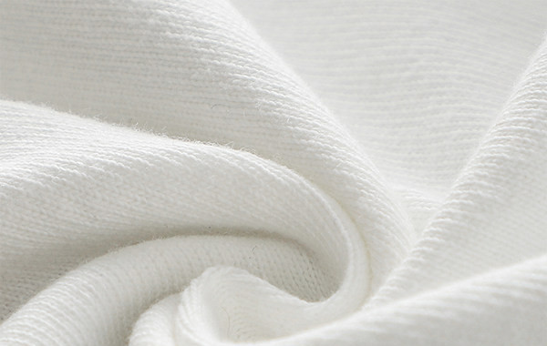 Trijų spalvų vyriška palaidinė su užrašais