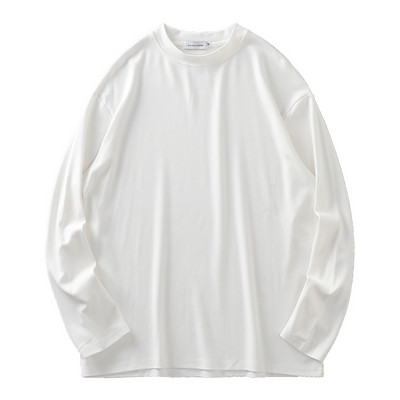 Letisztult hosszú ujjú pólódizájn