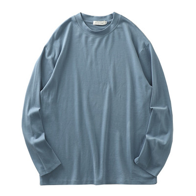 Letisztult hosszú ujjú pólódizájn