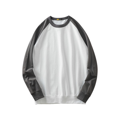 Tiszta modell férfi blúz hosszú ujjal és ovális nyakkivágással