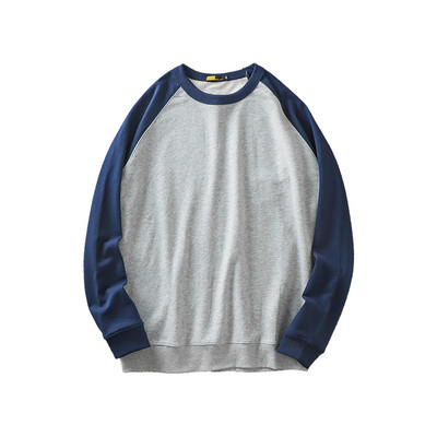 Tiszta modell férfi blúz hosszú ujjal és ovális nyakkivágással