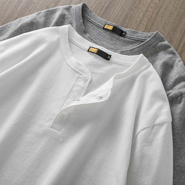 Tricou pentru bărbați cu mâneci lungi și nasturi