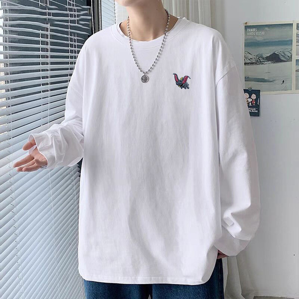 Ležerna široka majica s vezom