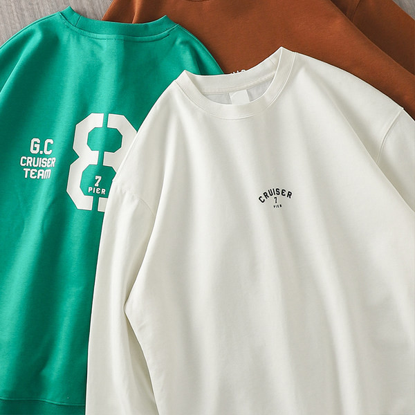 Férfi blúz felirattal és számokkal széles mintával