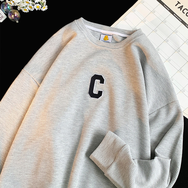 Férfi alkalmi hosszú ujjú betűs póló