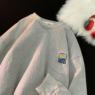 Bluze barbatesti cu buzunar si imprimeu