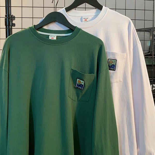 Bluze barbatesti cu buzunar si imprimeu