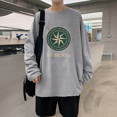 Bluză bărbătească cu imprimeu și decolteu oval