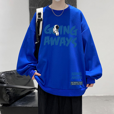 Ανδρική μπλούζα με οβάλ γιακά και στάμπα