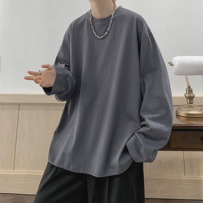 Vienspalvė vyriška palaidinė ovalia iškirpte – platus modelis