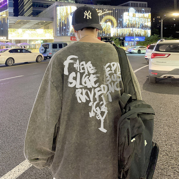 Alkalmi férfi blúz mintával és széles ujjakkal