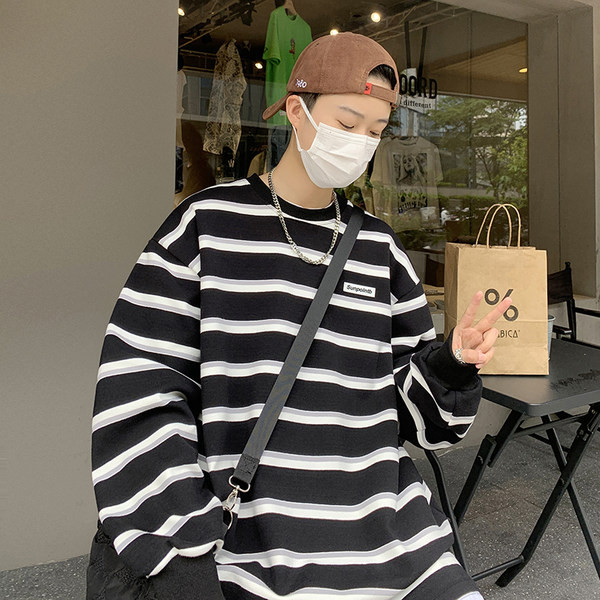 Bluza barbati cu dungi - model retro