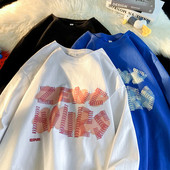 Férfi blúz színes feliratokkal