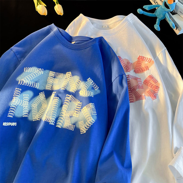 Férfi blúz színes feliratokkal