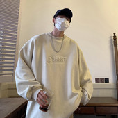 Férfi blúz ovális nyakkivágással és 3D hatású