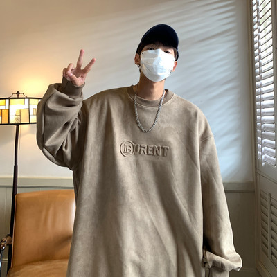 Férfi blúz ovális nyakkivágással és 3D hatású