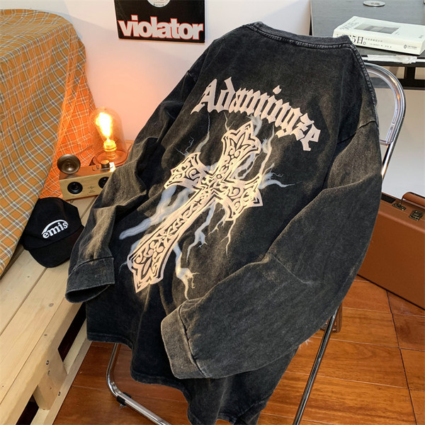 Alkalmi férfi blúz mintával és ovális nyakkivágással