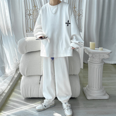 Bluza barbatesta cu guler oval in doua culori