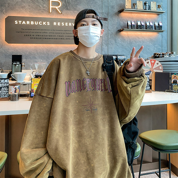 Széles férfi blúz modell, hosszú ujjal és felirattal a hátán